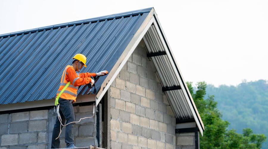 Expert Emergency Roof Repairs services in Applegate, CA